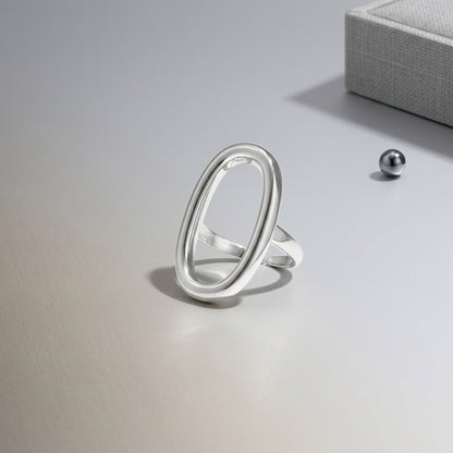 Statement ring oval-shaped and minimalist