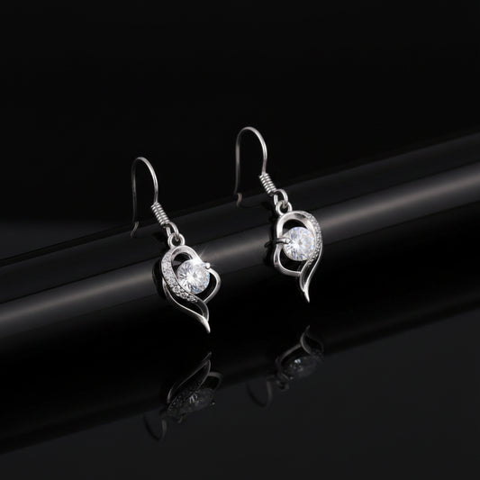 Boucles d’Oreilles Pendantes Cœur Pavé Zircon – Plaquées Argent
