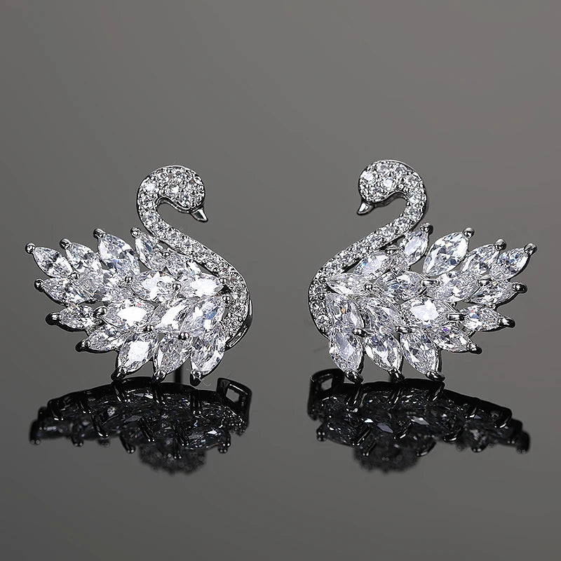 Boucles d'oreilles Cygne Colorées Style Déesse Luxe Léger, Zircon Micro-serti, Longues Boucles Tendance et Polyvalentes