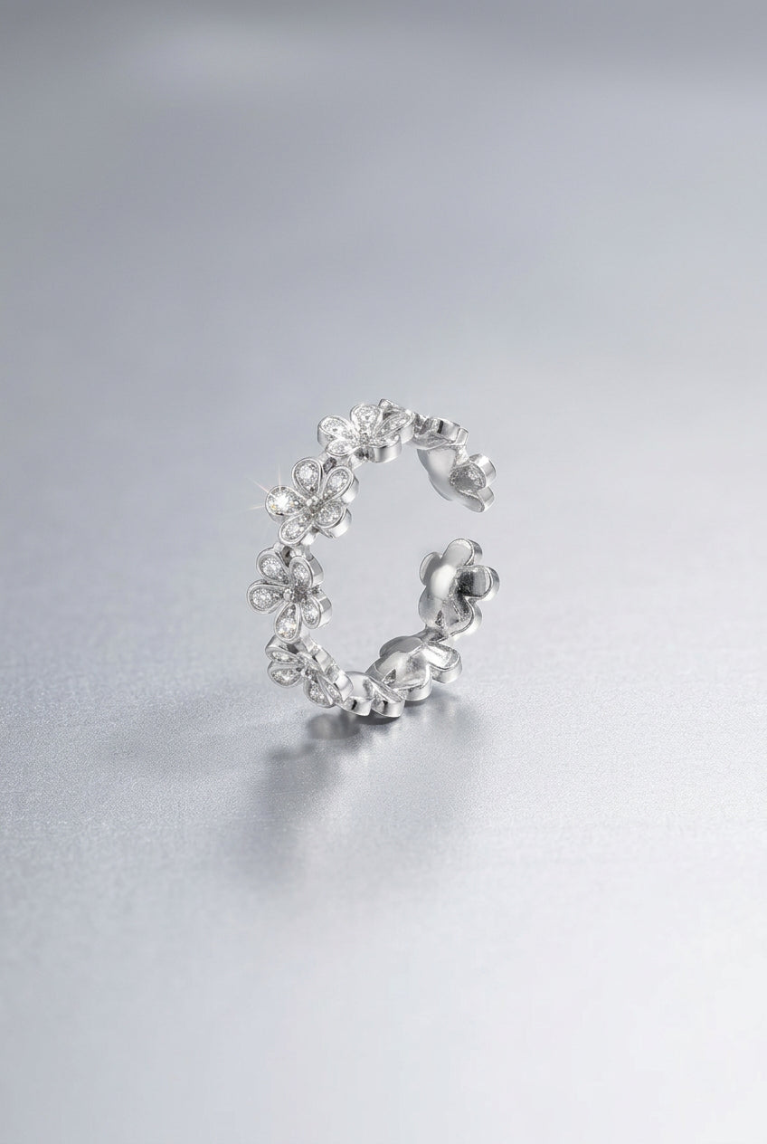 Daisy ring set with stones