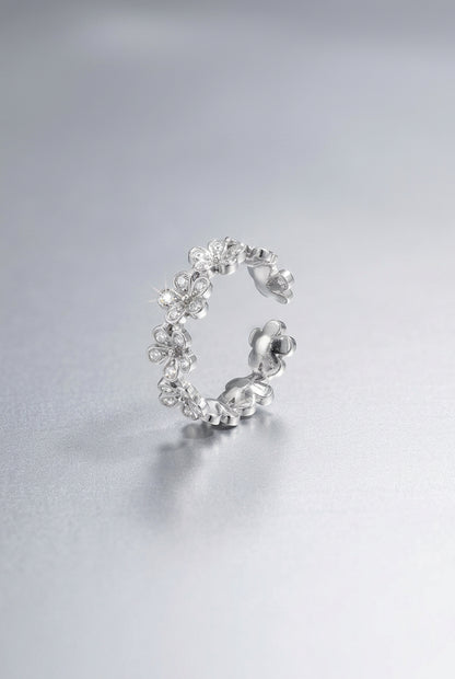 Daisy ring set with stones